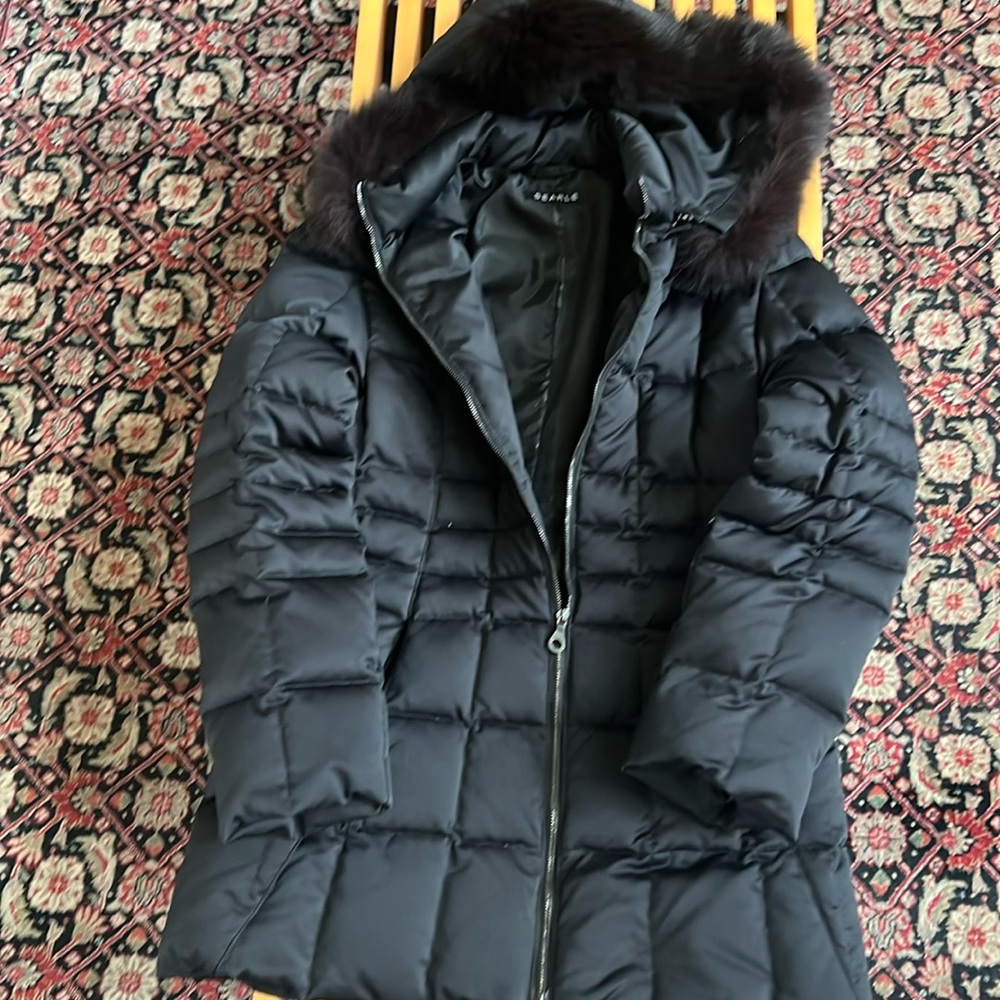 Women’s goose down coat with faux fur hood